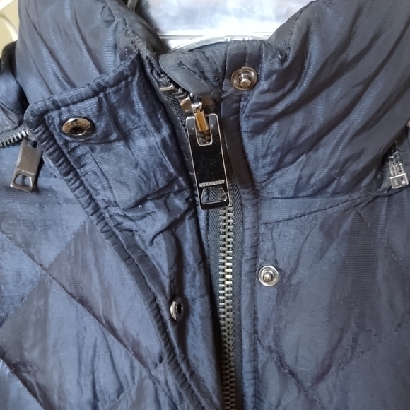 Burberry Dark Blue Quilted Puffer Jacket - Picture 11 of 17